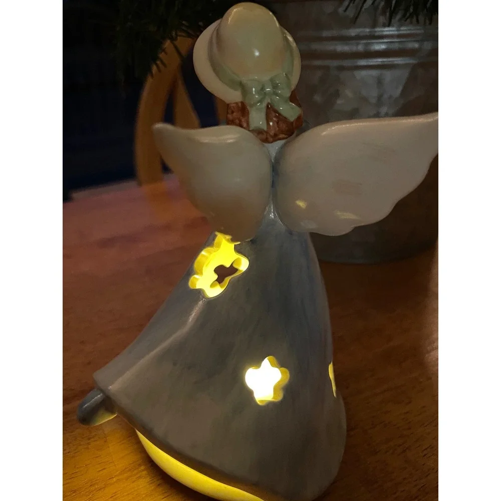 Russ Berrie Country Gatherings Collection Hand‎ Painted Ceramic Tealight  Holder